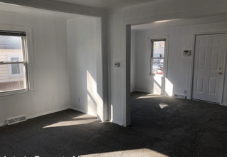 23074 Powell Ave, Unit 1 in Hazel Park, MI - Building Photo - Building Photo
