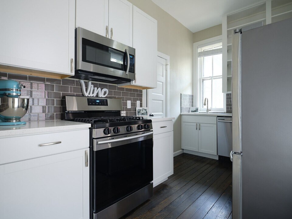 1609 Green St in Harrisburg, PA - Building Photo