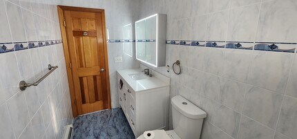 10305 95th St in Ozone Park, NY - Building Photo - Building Photo