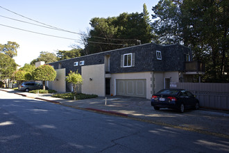 Devonshire in San Carlos, CA - Building Photo - Building Photo