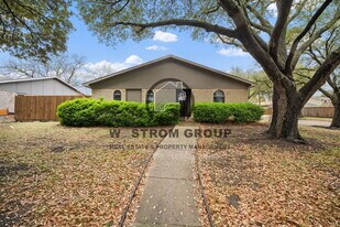3817 Yosemite Dr in Plano, TX - Building Photo
