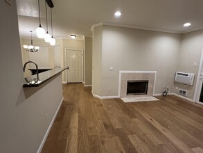 250 Santa Fe Terrace in Sunnyvale, CA - Building Photo - Building Photo