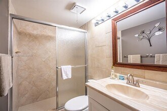 622 Waterside Dr in Hypoluxo, FL - Building Photo - Building Photo