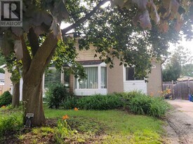 349 Browndale Crescent in Richmond Hill, ON - Building Photo