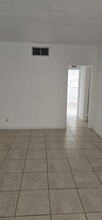 230 SW 11th Ave in Hallandale Beach, FL - Building Photo - Building Photo
