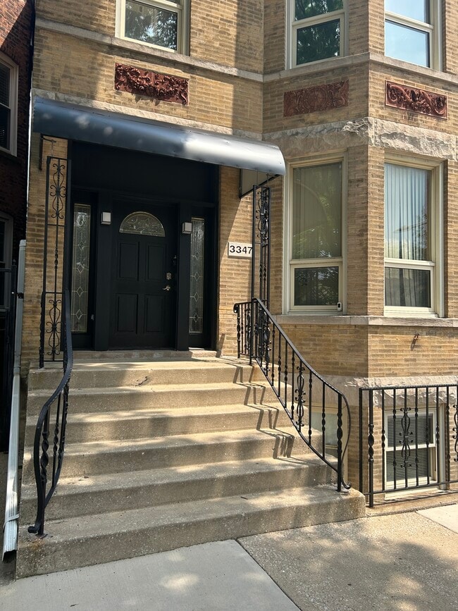3347 S Union Ave, Unit 2R