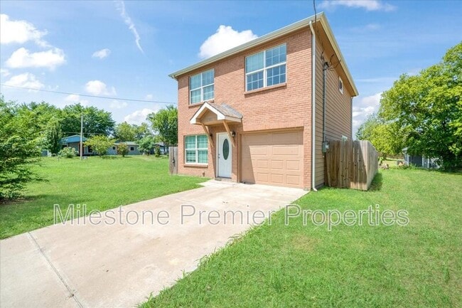 3308 Moulton St in Greenville, TX - Building Photo - Building Photo