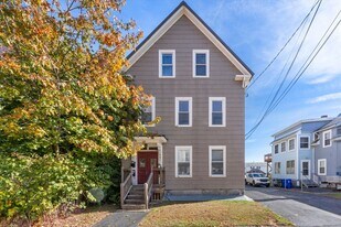 74 Dartmouth St in Manchester, NH - Building Photo