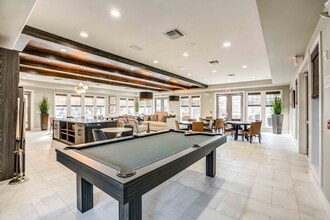 Parks at Hunters Creek in Orlando, FL - Foto de edificio - Building Photo