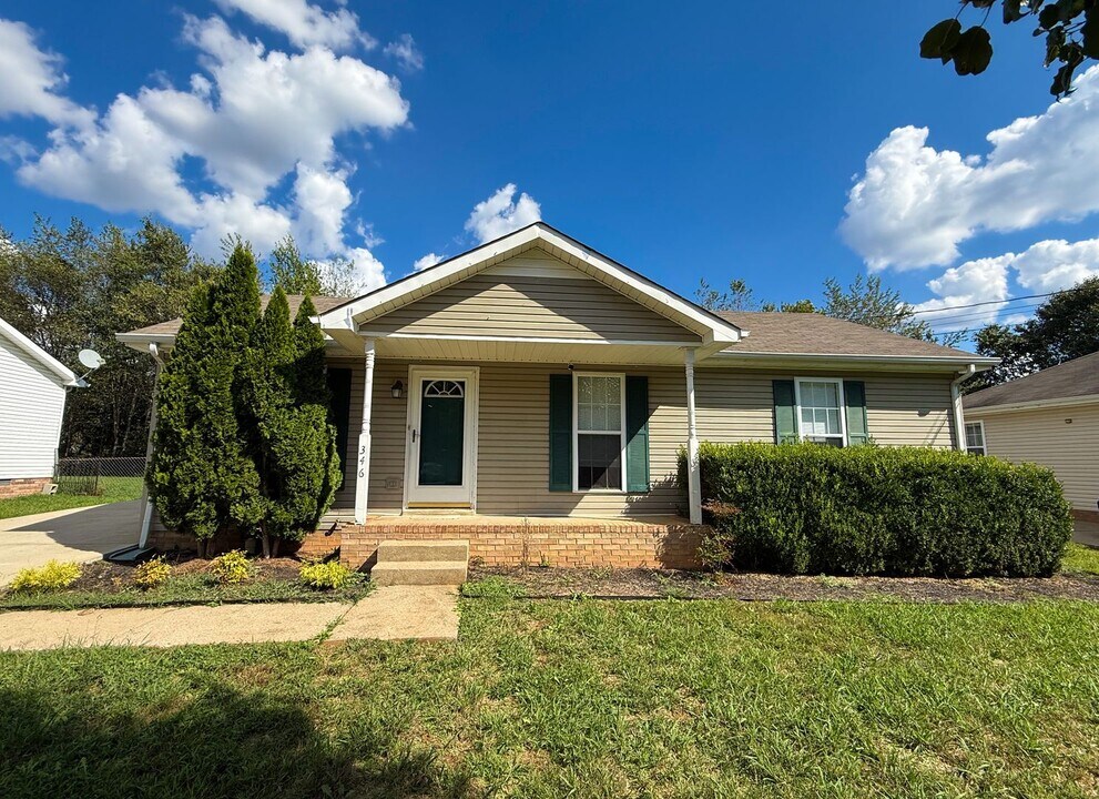 346 Cranklen Cir in Clarksville, TN - Building Photo