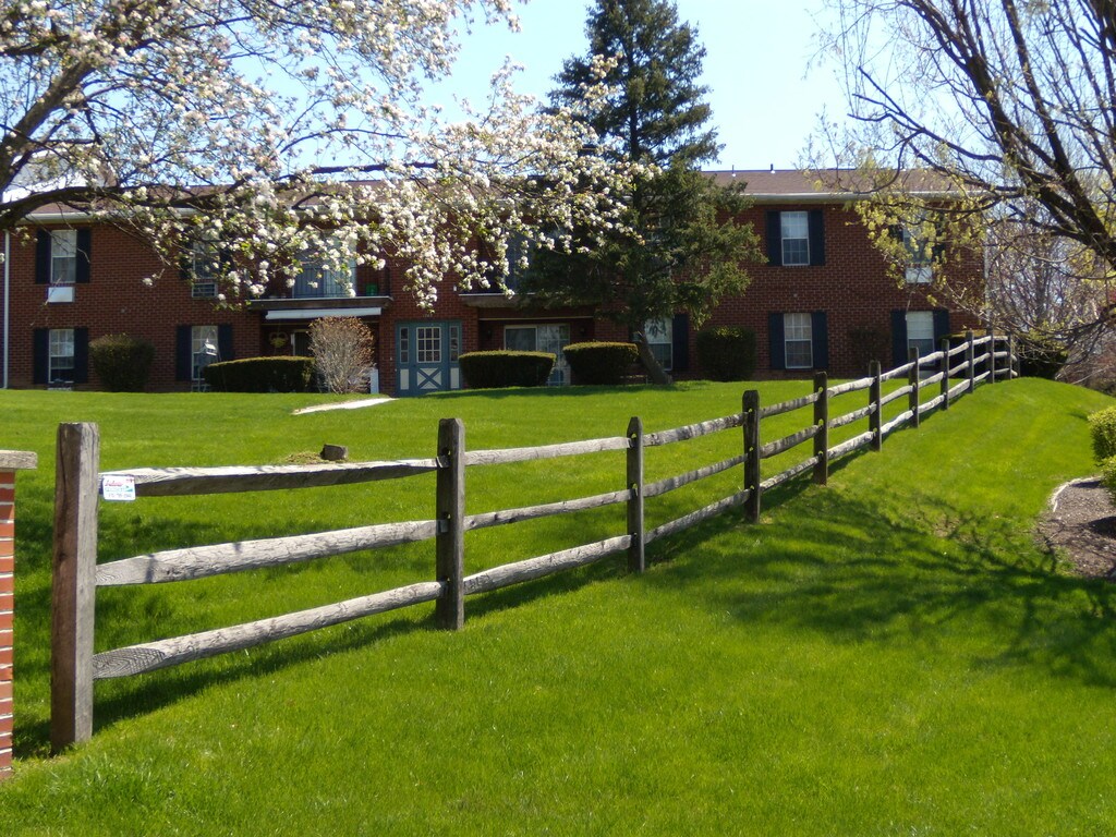 Oak Hollow Apartments in Bethlehem, PA