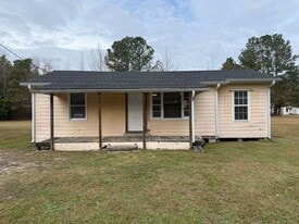 2161 Hines Farm Rd in Jacksonville, NC - Building Photo