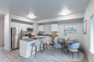 5 Points Apartments in Vancouver, WA - Foto de edificio - Building Photo