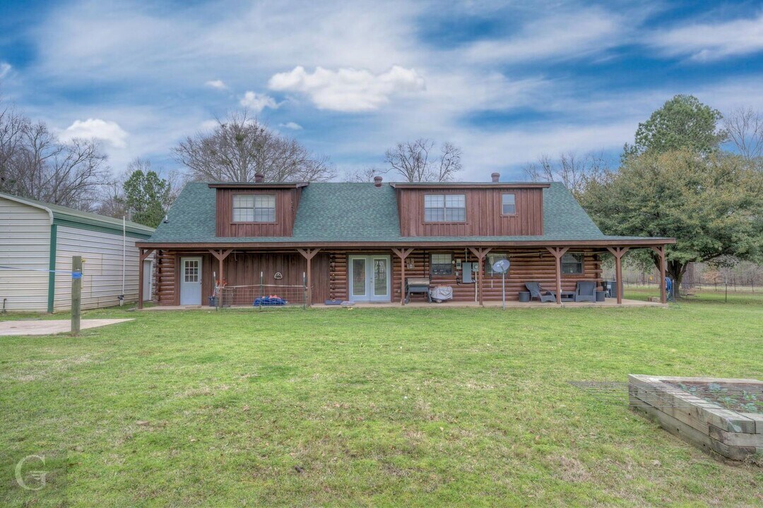 2147 LA-172 in Keatchie, LA - Building Photo