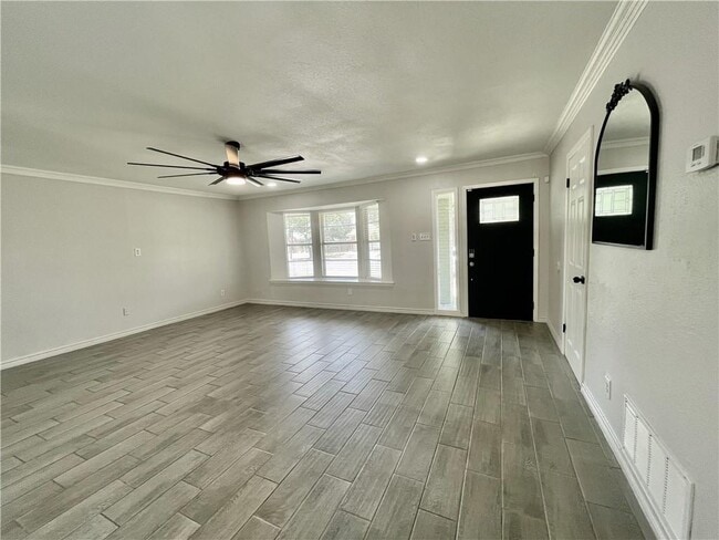 3353 Tiger Ln in Corpus Christi, TX - Building Photo - Building Photo