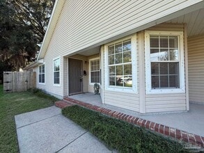 1045 E Maxwell St in Pensacola, FL - Building Photo - Building Photo