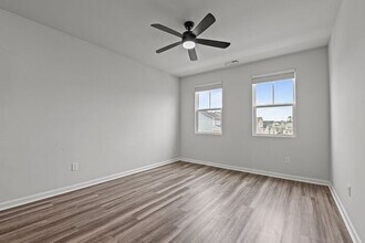 6351 Perry Creek Rd in Raleigh, NC - Building Photo - Building Photo