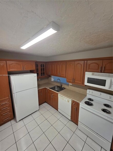 8600 SW 133rd Avenue Rd, Unit 424 in Miami, FL - Building Photo