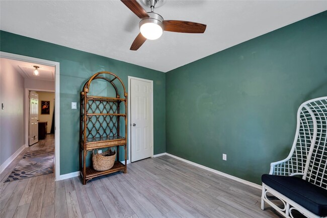 property at 116 W White Willow Cir