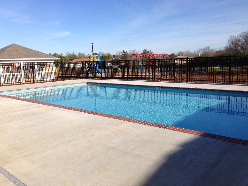 Canter Chase Apartments Lawrenceburg, TN Apartments For Rent