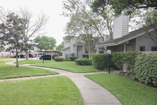 3069 Windchase Blvd in Houston, TX - Building Photo