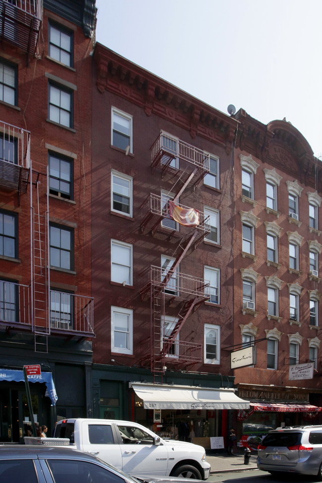 287 Bleecker St in New York, NY - Building Photo - Building Photo