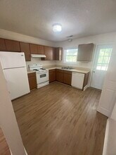 212 Live Oak Ct in Jacksonville, NC - Building Photo - Building Photo