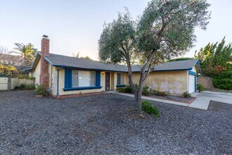 14532 Poway Mesa Dr in Poway, CA - Building Photo - Building Photo
