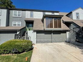209 Woodbridge Ln in Kansas City, MO - Building Photo