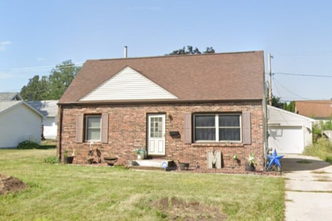 property at 1412 9th St NW