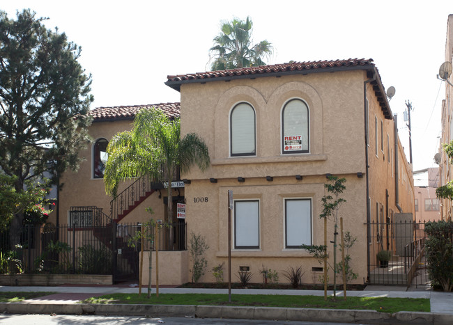 1008 E 3rd St in Long Beach, CA - Foto de edificio - Building Photo