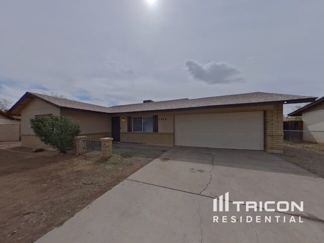property at 7955 W Montecito Ave