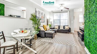 2403 N Washington Ave-Unit -136.1272408 in Dallas, TX - Building Photo - Building Photo