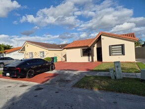 1453 SW 137th Pl in Miami, FL - Building Photo - Building Photo