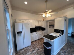 1430 Alford Ave, Unit White House in Hoover, AL - Foto de edificio - Building Photo