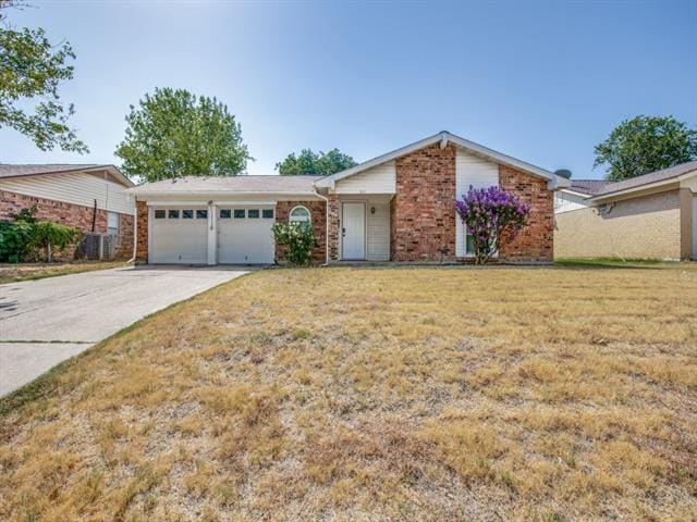 517 Irene St in Burleson, TX - Foto de edificio - Building Photo