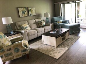 5767 Avista Dr in Sarasota, FL - Building Photo - Building Photo