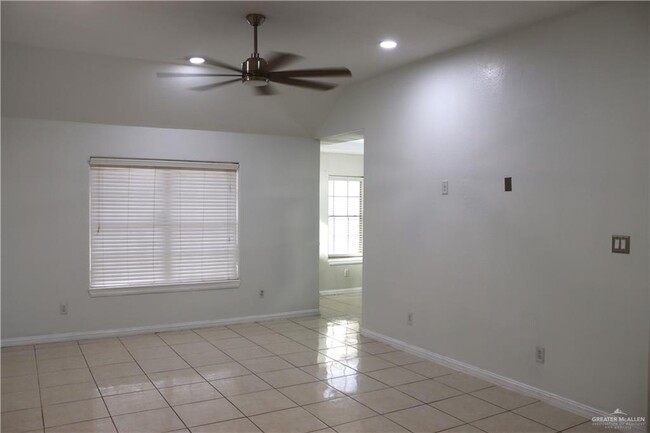 3804 W Kerria Ave in McAllen, TX - Building Photo - Building Photo