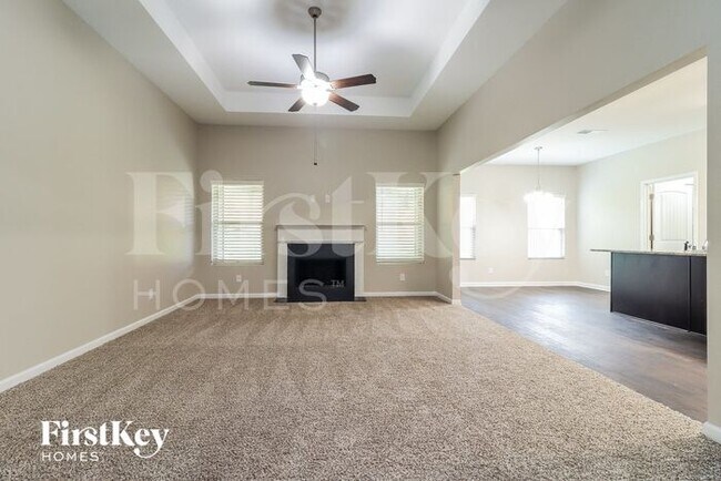 825 Stable View Loop in Dallas, GA - Building Photo - Building Photo