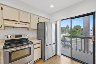 3275 Frederick Blvd in Delray Beach, FL - Building Photo - Building Photo
