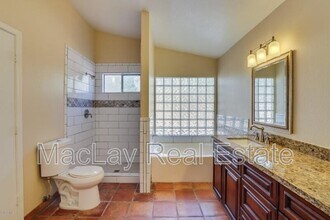 15851 S 30th Pl in Phoenix, AZ - Building Photo - Building Photo