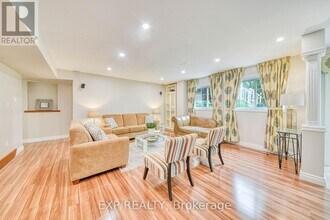 87 Lowinger Ave in Hamilton, ON - Building Photo - Building Photo