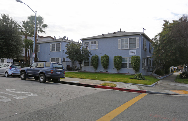 472 W Elk in Glendale, CA - Foto de edificio - Building Photo