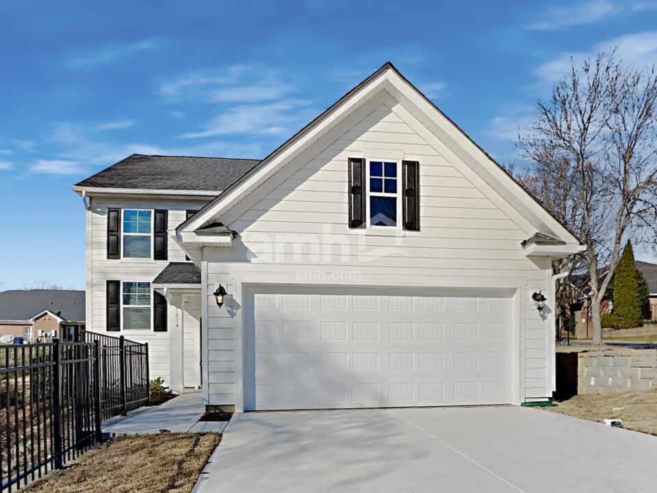 1014 Pine St in Mooresville, NC - Building Photo