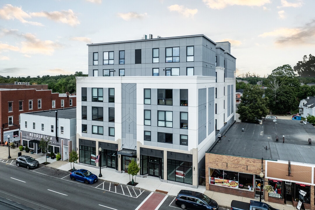 The Howard in Rochester, NH - Foto de edificio