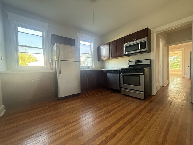 597 2nd St in Albany, NY - Building Photo - Building Photo