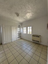 116 S Mathews St in Los Angeles, CA - Building Photo - Building Photo