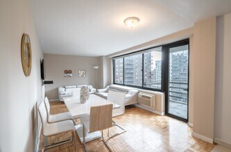 788 Columbus Ave in New York, NY - Building Photo - Building Photo