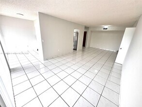 5900 SW 127th Ave in Miami, FL - Building Photo - Building Photo