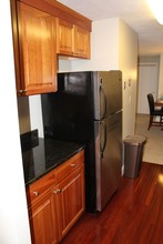 35 Andrew St-Unit -13 in Manchester, NH - Foto de edificio - Building Photo